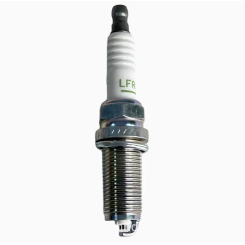 Spark plugs are suitable for Dongfeng Peugeot Peugeot 206 Geely Panda LFR6A