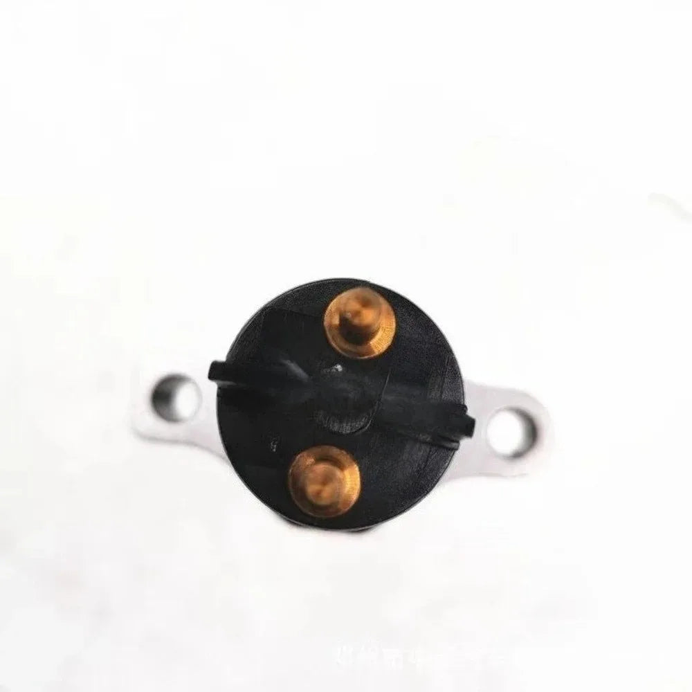 Sufficient Stock Available0445120018 High Pressure Common Rail Injector Assembly for CumminsDiesel Engine Auto Parts Accessories