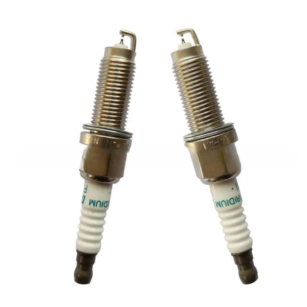 LZKAR7A spark plug for Tiida Yida Yuedong Changan CS Changan Yuexiang V5 1.5L Yuexiang V7 1.6L