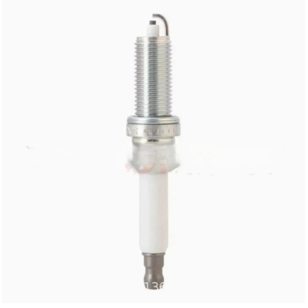 Spark plug suitable for CS35/Tiida 1.6L Yida 1.6L God A60 LZKAR7A