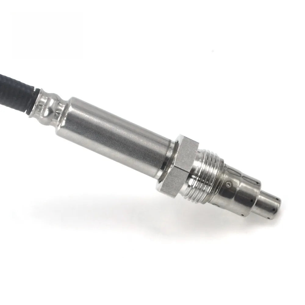 NOx SensorNitrogen Oxygen Sensor for IVECO 24V Truck 5801777219 5WK96720AReplacement PartsReady to Ship